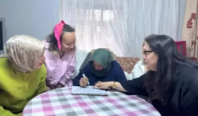 Görme Engelli Kadının İftar Sofrası Öğretmenler Tarafından Şenlendi