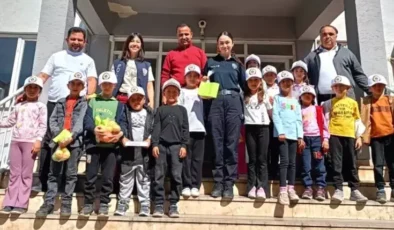 Minik Öğrencilerden Polislere Anlamlı Ziyaret